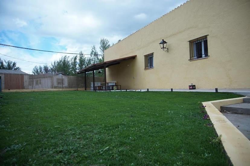 La Casa Del Rio Βίλα Granja Llumes Εξωτερικό φωτογραφία